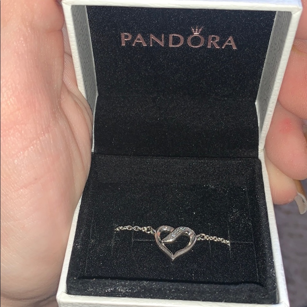 PANDORA HEART NECKLACE